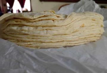 Estrenan agosto con aumento al precio de la tortilla, sube a 23 pesos