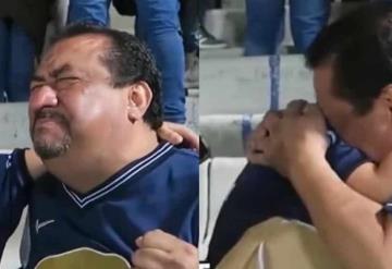 Abuelo y nieto lloran juntos por derrota de Pumas ante América; momento se hace viral