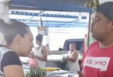 Mujer intentó llevarse comida sin pagar en un mercado "porque Dios le dijo"; video se hizo viral