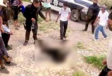 Pobladores matan cachorro de oso frente a policías en Coahuila