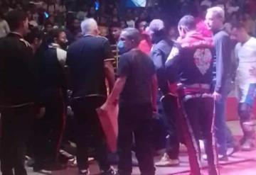 Trapecista cae en pleno show desde una altura de 5 metros