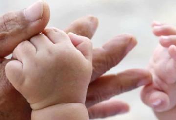 Asilo japonés ´contrata´ a bebés para acompañar a abuelitos a cambio de leche en polvo