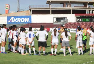 Pumas UNAM observan a Jóvenes tabasqueños con calidad y con futuro