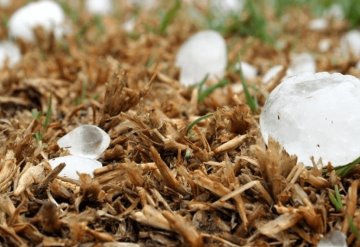 Enorme granizo ocasiona muerte a bebé en España