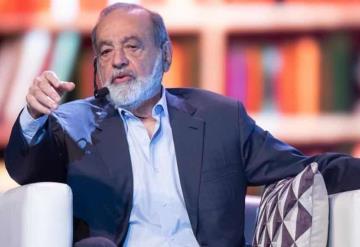 Carlos Slim propone eliminar tesis y examen profesional como requisito para titulación