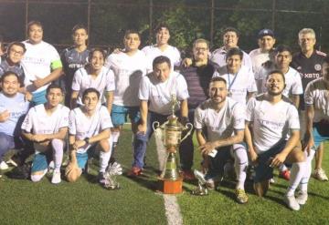 Real Playas se coronó campeón de la Liga Olmeca al vencer a Amigos de Puma