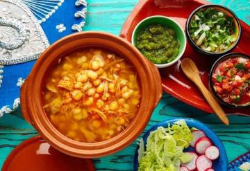 Inflación no perdona ni al pozole: encarece cena del 15 de septiembre en México