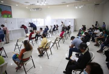 Suspenden labores en las cajas recaudadoras por día festivo