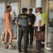 Hombre desnudo intenta acceder a un juicio por exhibicionismo en España