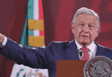 AMLO pide a grandes contribuyentes pagar impuestos; reporta adeudo de 100 mmdp