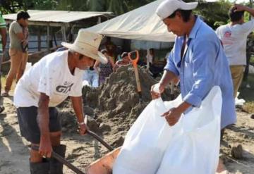 Recorre Protección Civil de Jonuta zonas de alto riesgo y refuerza bordos