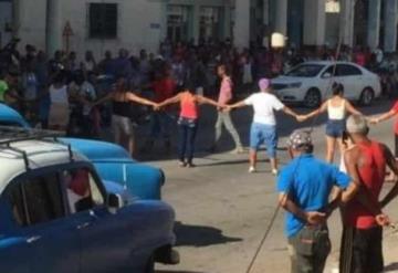 Continúan protestas en Cuba por apagón general y bloqueo de internet