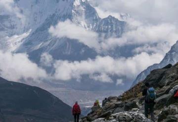 Mueren cuatro montañistas durante avalancha en el Himalaya