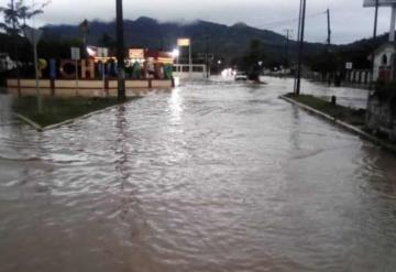 Lluvias de ‘Karl’ provocan desborde de río Pichucalco y eventualidades en 7 municipios