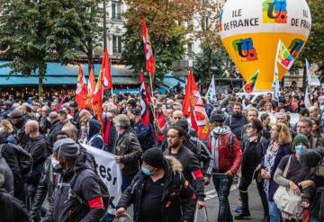 Miles de personas protestan en Francia para exigir aumento salarial