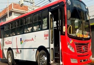 Transporte público arrolla a mujer en Toluca