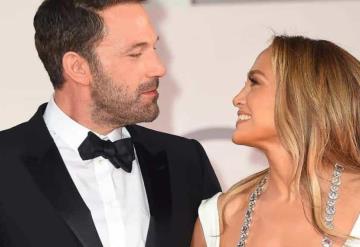 JLo revela la frase que Ben Affleck grabó en su anillo de compromiso