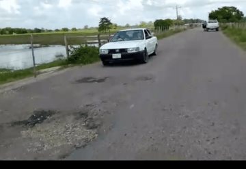 Se rompe a pedazos carretera Jonuta - Zapatero