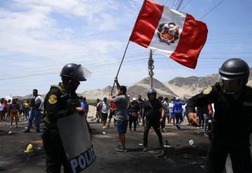 Sube a 22 el número de fallecidos por protestas en Perú