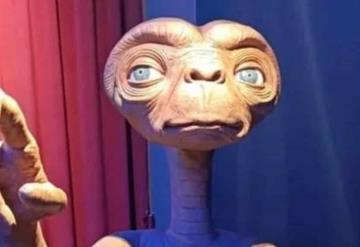 Subastan el muñeco original de "E.T. el extraterrestre" por 2.6 millones de dólares