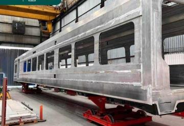 Avanza fabricación de trenes por manos mexicanas; terminada, caja principal del primer vagón del Tren Maya