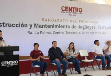 La alcaldesa de Centro, Yolanda del Carmen Osuna Huerta puso en marcha el programa de construcción y Mantenimiento de Jagüeyes, terraplen y drenes en la ranchería la Palma