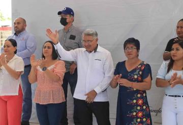 Ayuntamiento de Comalcalco trabaja por la educación y el deporte: inaugura importante obra en escuela telesecundaria de Pino Suárez