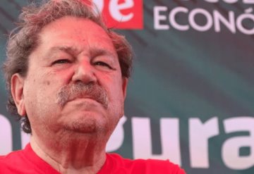 “Leer no les va a mejorar su situación económica, compañeros”: Paco Ignacio Taibo II