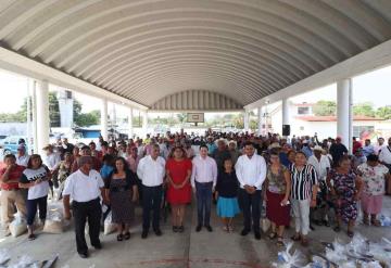 Llevan a cabo segunda etapa de entrega de apoyos a productores de maíz y cacao en Cunduacán