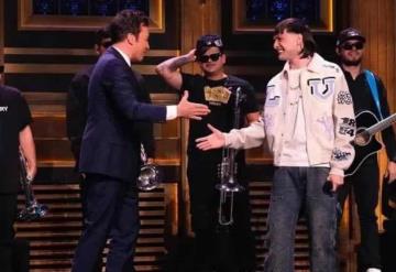 Peso Pluma y sus corridos tumbados llegan con Jimmy Fallon