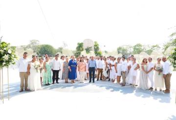 Realizan boda colectiva desde el Parque Tabasco