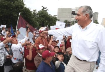 Adán Augusto López finaliza asambleas en el Monumento a la Revolución; llama a la unidad