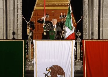 López Obrador recibe a Ken Salazar en Palacio Nacional