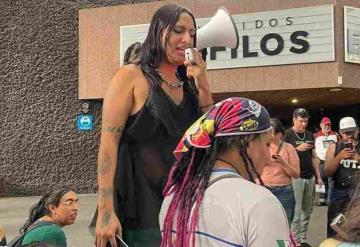 Mujeres trans protestan por discriminación en la Cineteca Nacional