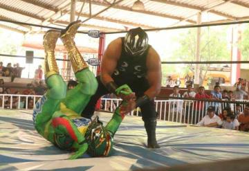 Todo listo para celebrar el "día del luchador" este 30 de septiembre en la cancha techada del Parque de Atasta