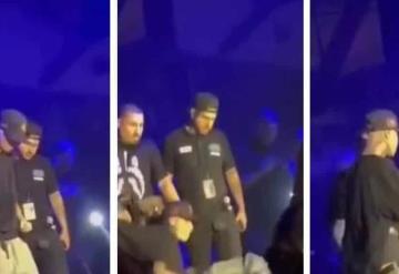 Agreden a Santa Fe Klan en concierto ¡ahora le aventaron un vaso con hielo!; así reaccionó