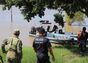Personal de la Sedena y de Protección Civil del municipio realizan recorrido fluvial en zonas vulnerables por incremento del Usumacinta