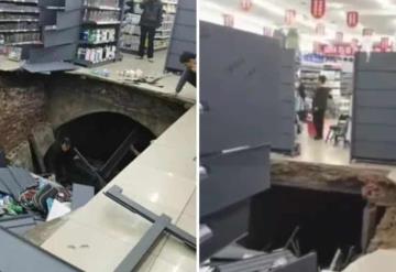 Video: Se abre gran socavón en supermercado de china