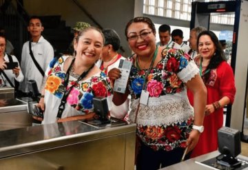 ¿Cómo es viajar en el Tren Maya en clase Premier y Turista?