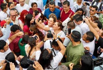 Claudia Sheinbaum se reúne con jóvenes en Campeche