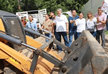 Inician los trabajos de la construcción de pavimento a base de concreto hidráulico en Comalcalco