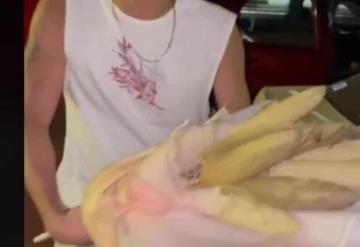 Joven regala ramo de elotes a su mejor amiga y se hace viral