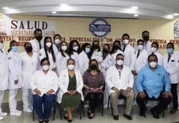 Se gradúan médicos residentes del Rovirosa y del Hospital de la Mujer