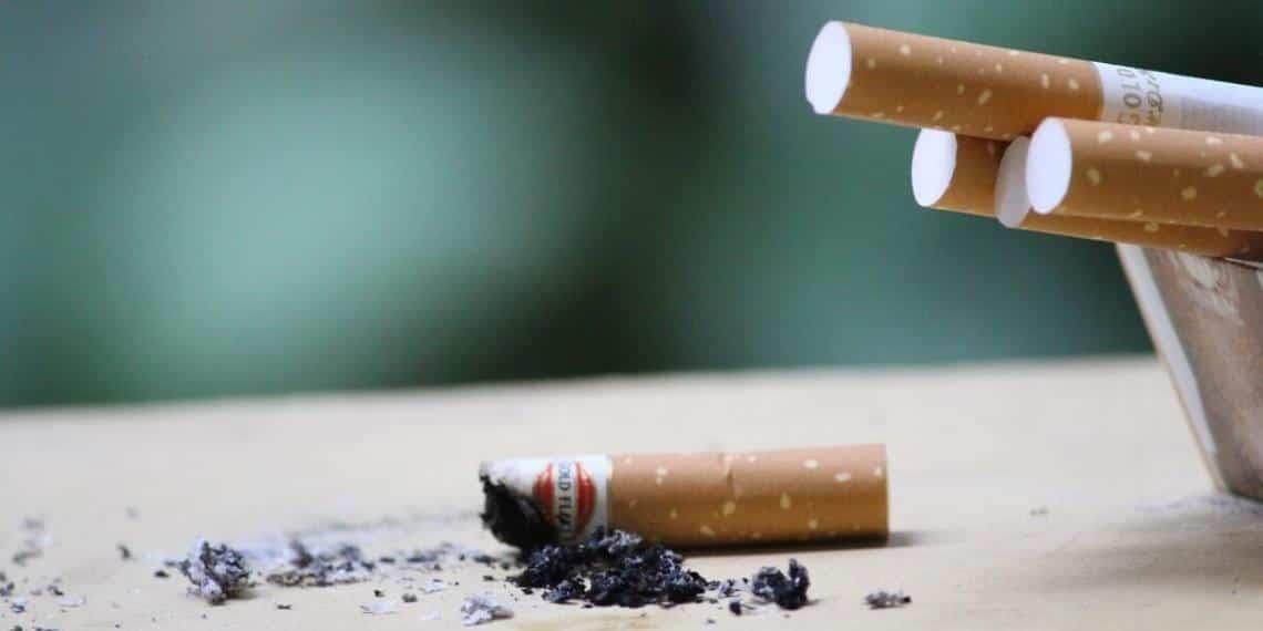 Reino Unido prohibiría a menores de 15 años comprar cigarros por el resto de sus vidas
