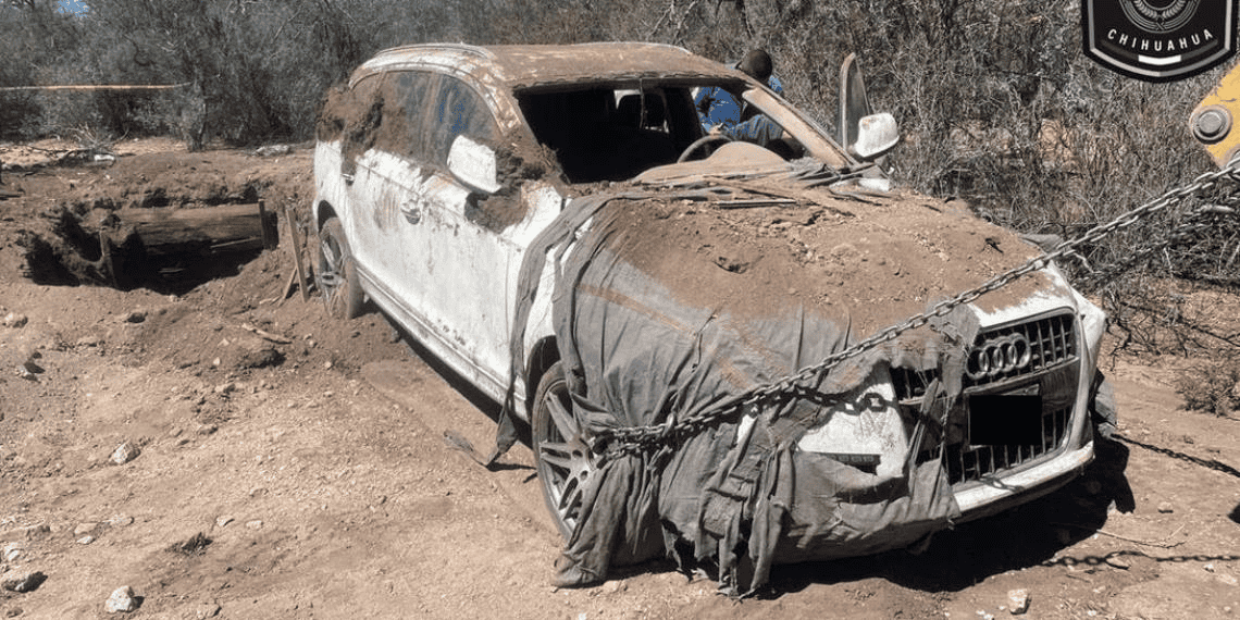 Hallan Audi enterrado durante operativo de búsqueda de desaparecidos