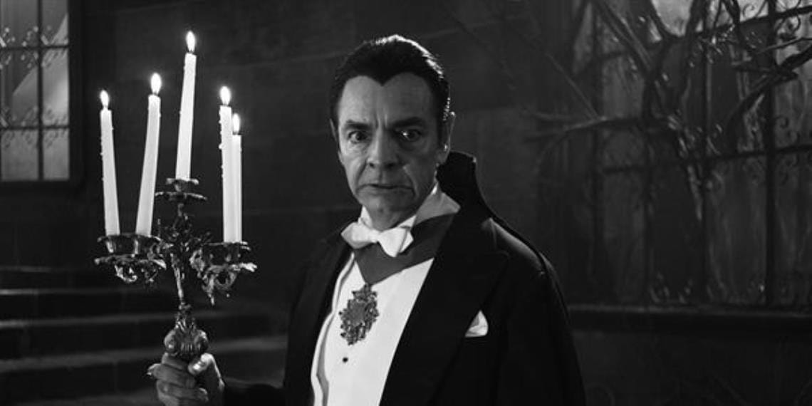 Eugenio Derbez interpretará a Drácula en 'Y llegaron de noche', comedia que revive cómo se grabó el filme en 1930 | FOTOS
