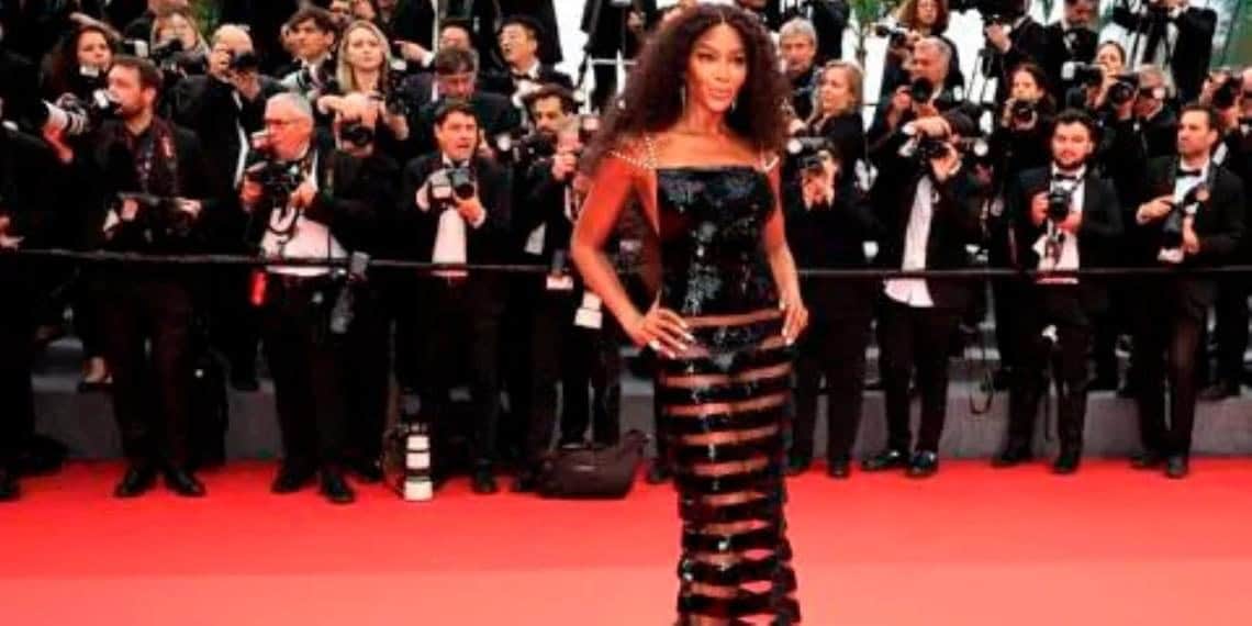 La bella Naomi Campbell sorprendió en la alfombra de Cannes con un vestido que uso hace 20 años