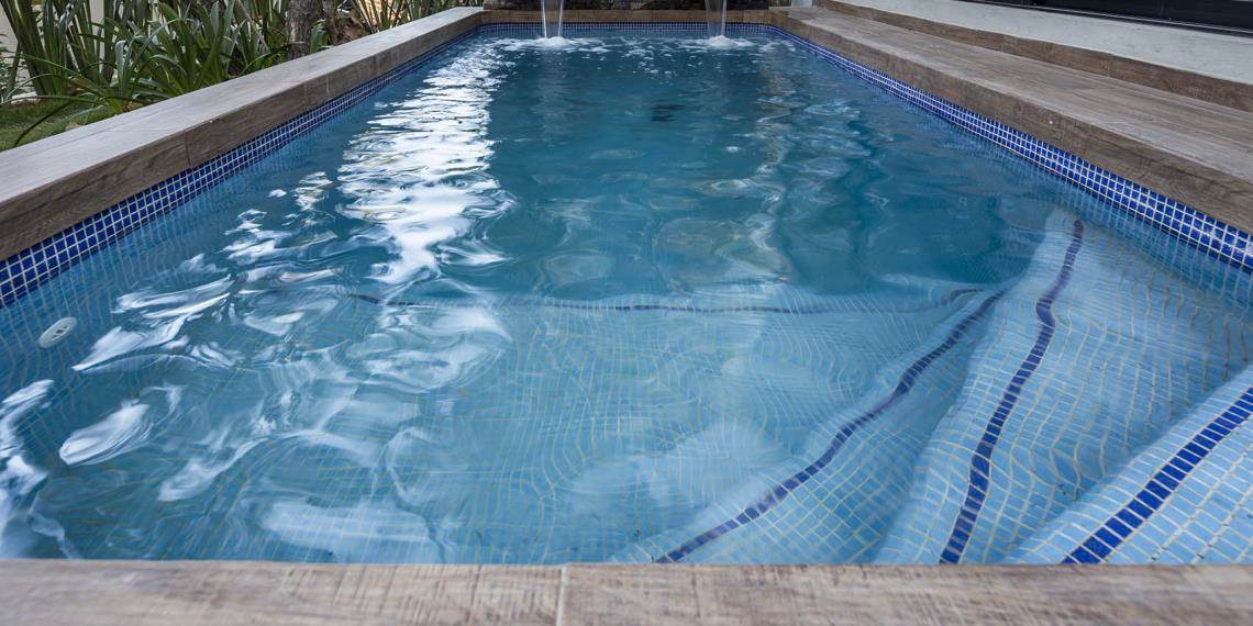 Dos hermanas pequeñas mueren ahogadas en piscina