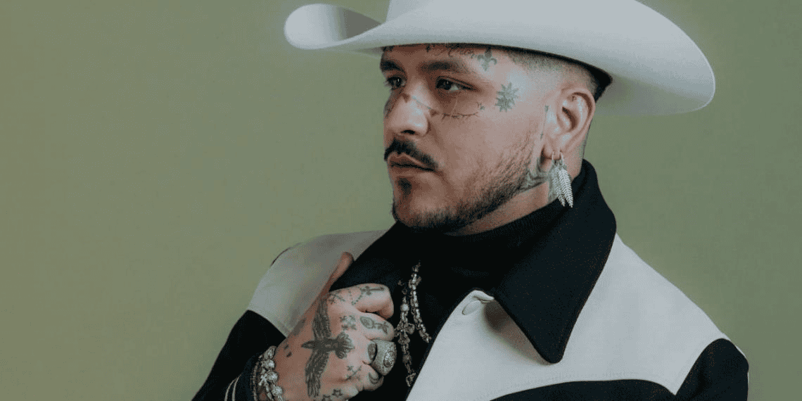 El cantante mexicano Christian Nodal fue elegido como parte de los 50 más bellos por la revista People en Español