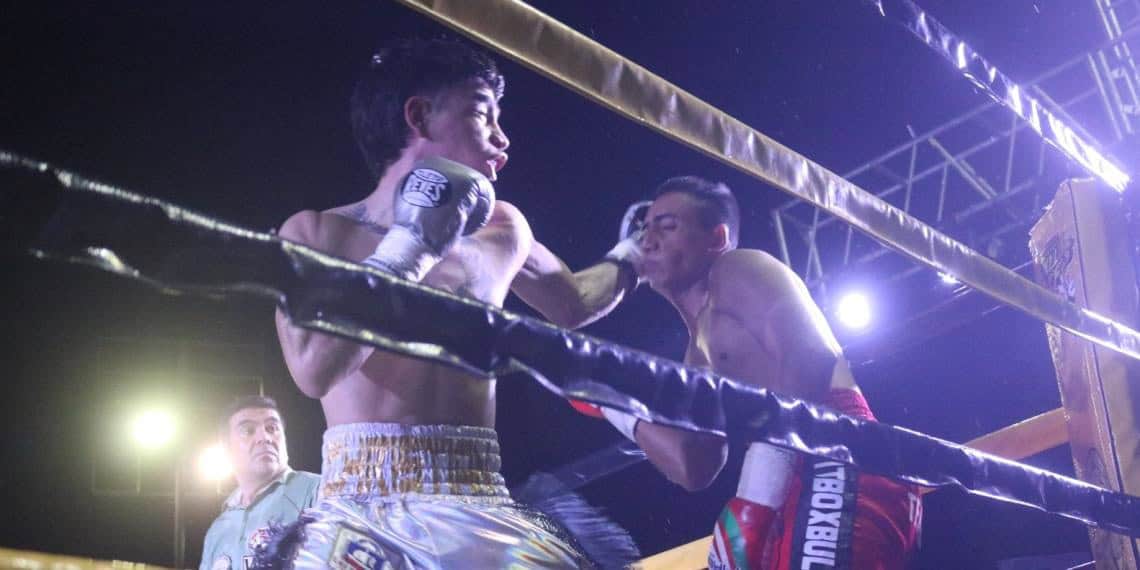 El boxeador tabasqueño Christian Ruiz Rico debutó con un estupendo nocaut en la función de boxeo en el Parque La Choca